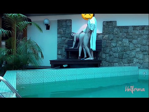 ❤️ 老板邀请女佣去泳池,却忍不住要来个热辣的 ❤❌ Quality porn❌❤